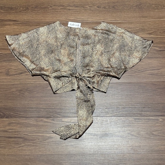 🔥🔥🔥fab'rik Brown Animal Print Tie-Front Blouse Size: Large🔥🔥🔥 - Picture 7 of 9